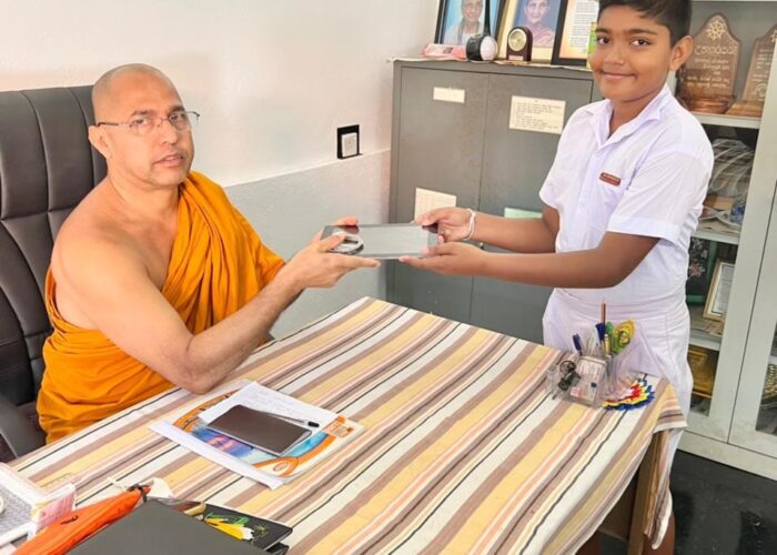 iPads donated to Sri Lankan school children