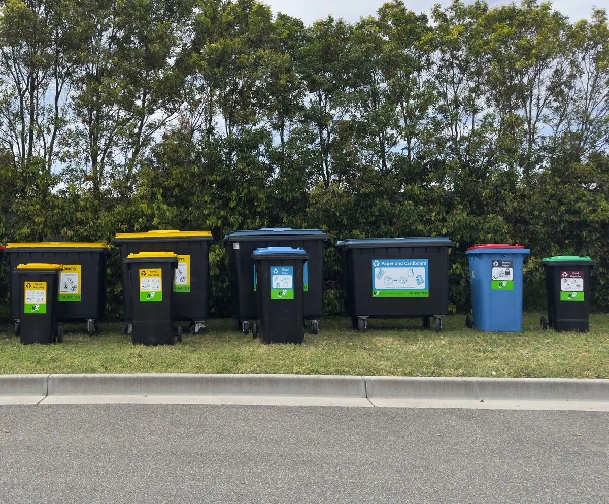 Discreet waste collection for schools